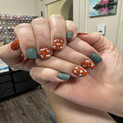 Holly Nails, nail salon in Lakewood, OH